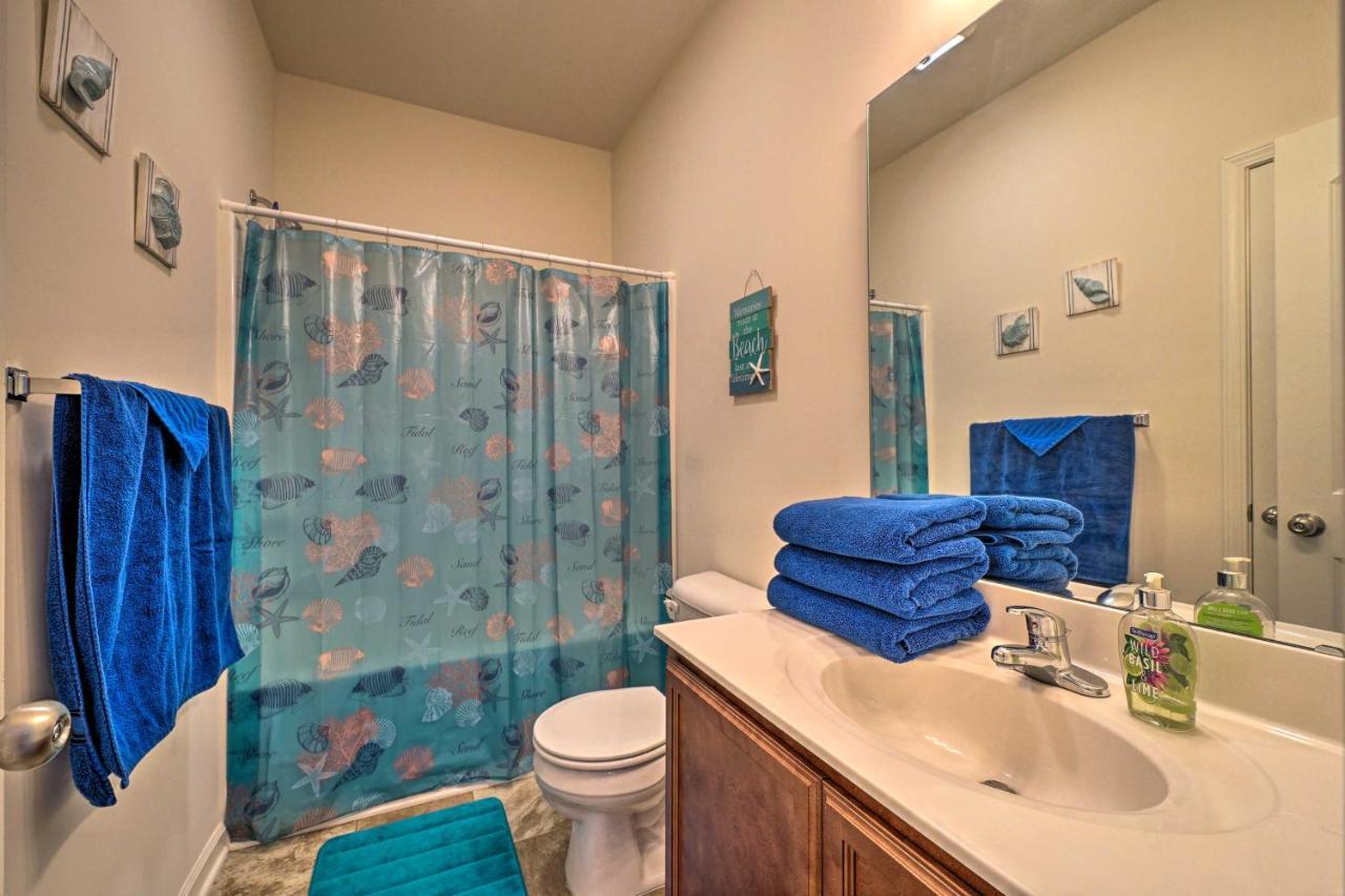 Modern Coastal Condo With Patio 1 Mi To Beaches! Carolina Beach Exterior foto