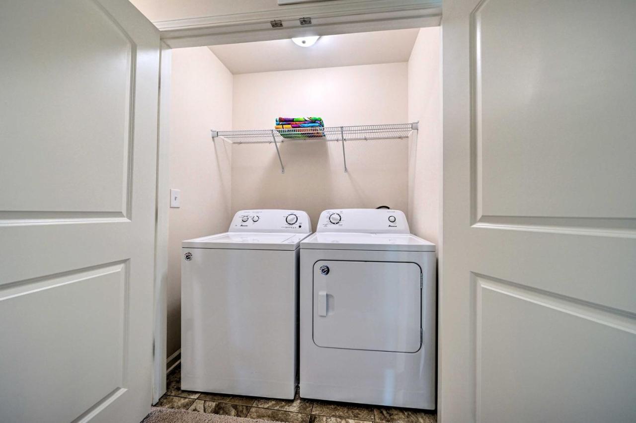 Modern Coastal Condo With Patio 1 Mi To Beaches! Carolina Beach Exterior foto